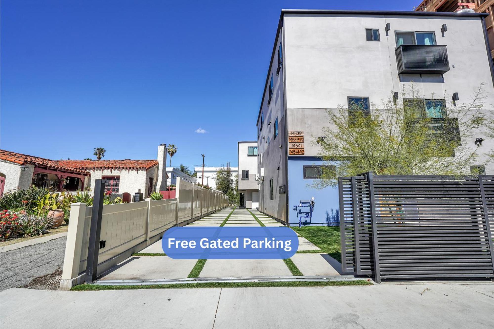 Luxurious Townhome W/3 Master Suites Gated Parking Los Angeles Eksteriør bilde
