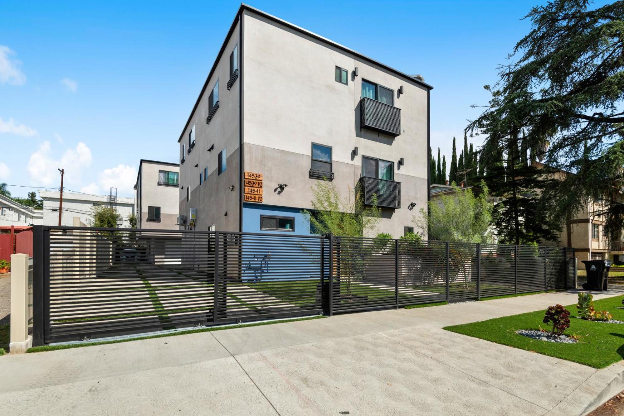 Luxurious Townhome W/3 Master Suites Gated Parking Los Angeles Eksteriør bilde