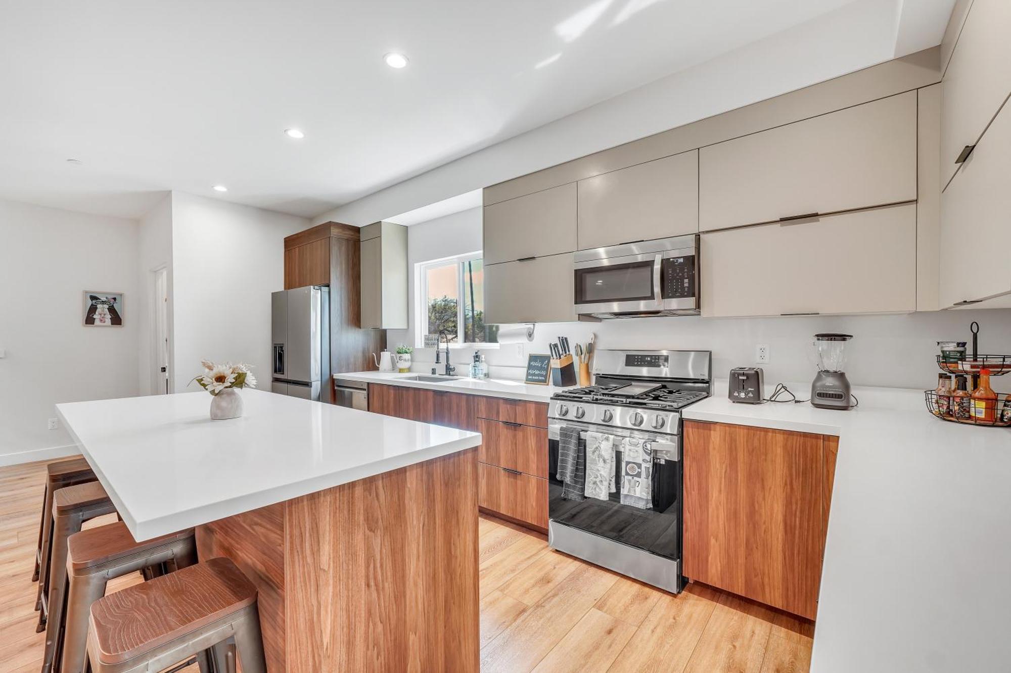 Luxurious Townhome W/3 Master Suites Gated Parking Los Angeles Eksteriør bilde