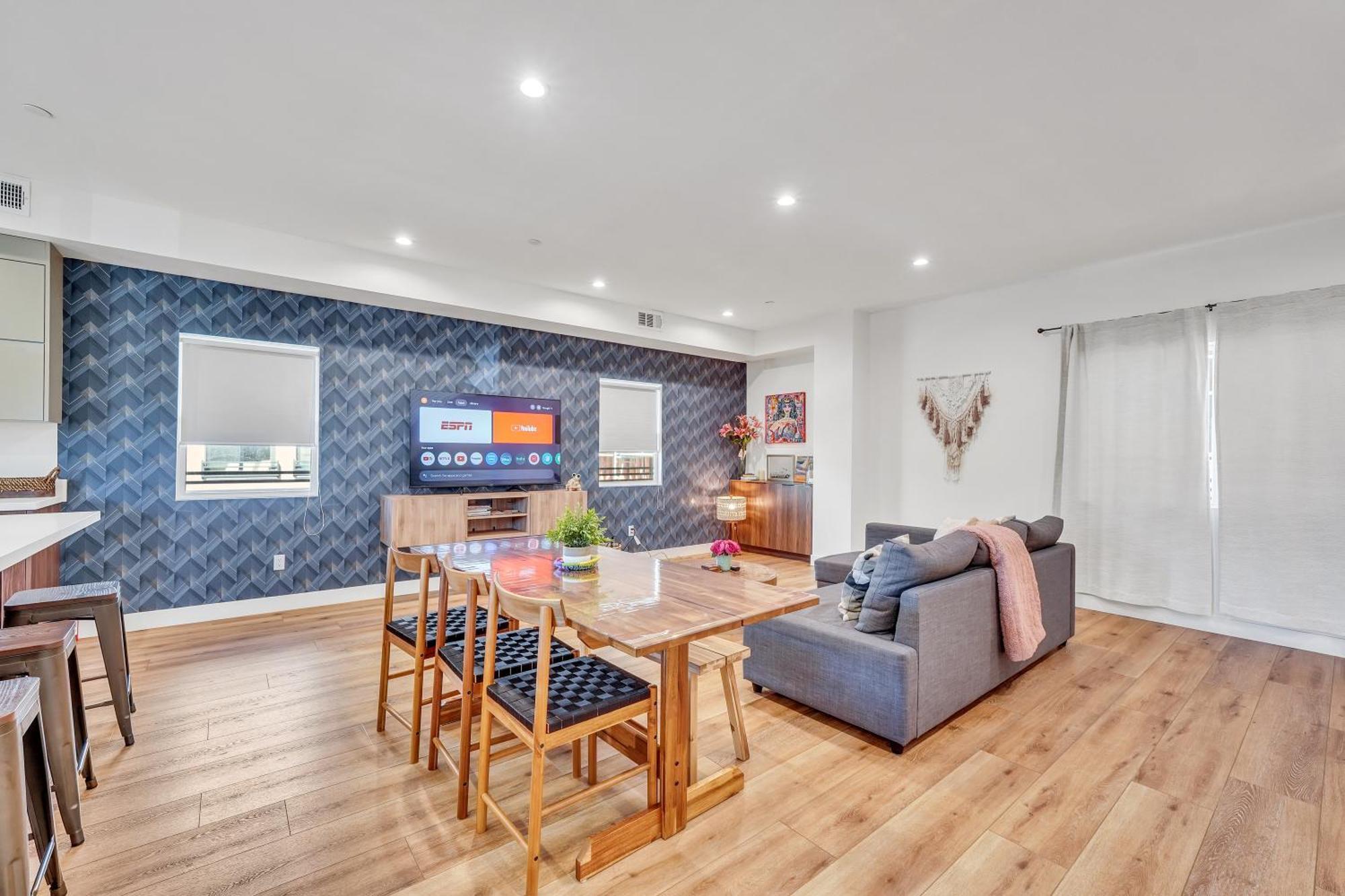 Luxurious Townhome W/3 Master Suites Gated Parking Los Angeles Eksteriør bilde
