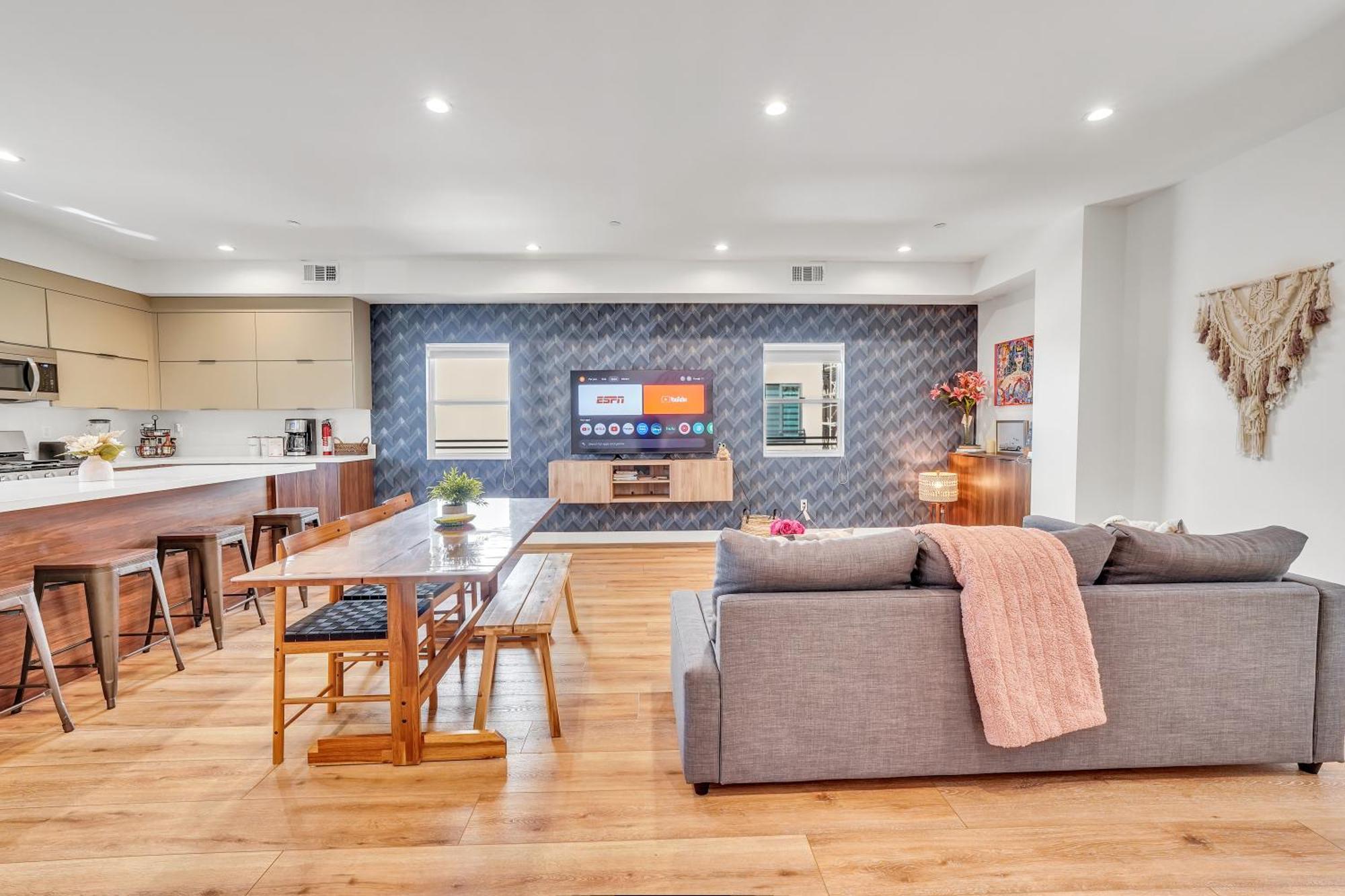 Luxurious Townhome W/3 Master Suites Gated Parking Los Angeles Eksteriør bilde