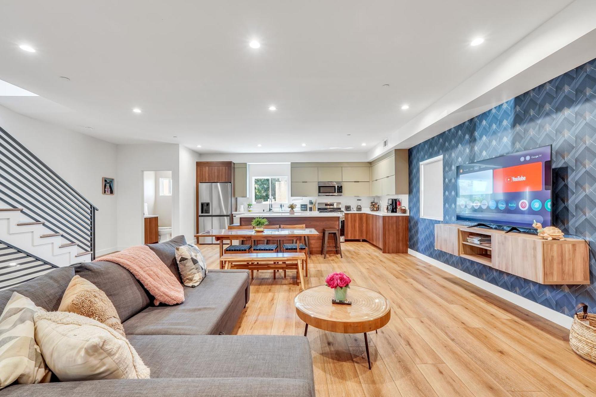 Luxurious Townhome W/3 Master Suites Gated Parking Los Angeles Eksteriør bilde